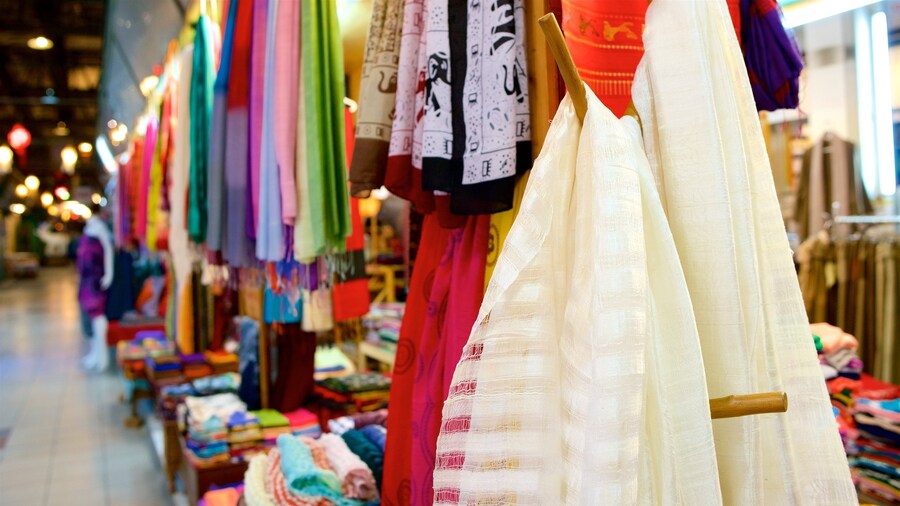 Chiang Mai Night Bazaar showing markets and night scenes